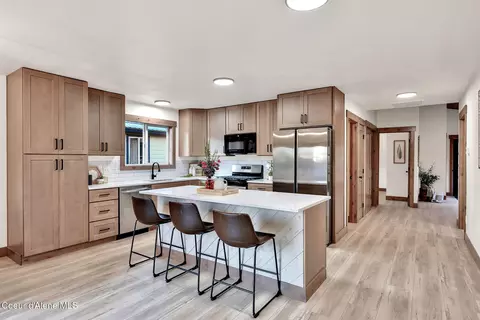 Kitchen - 1005 Cedar St, Sandpoint, ID 83864 photo 4 of 5