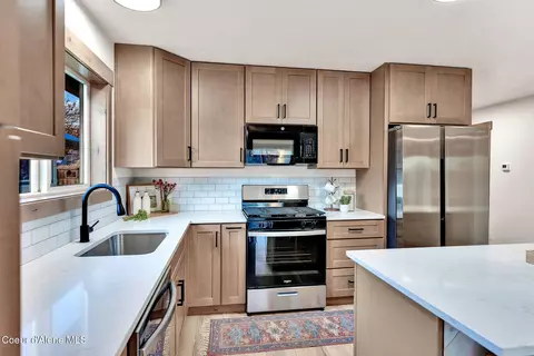 Kitchen - 1005 Cedar St, Sandpoint, ID 83864 photo 2 of 5