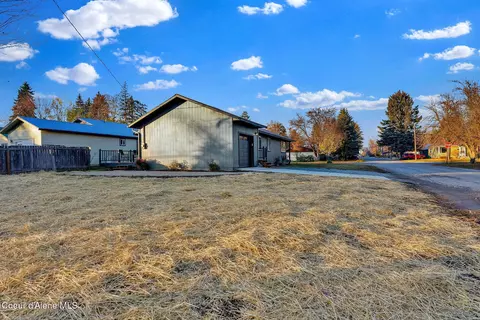 Exterior - 1005 Cedar St, Sandpoint, ID 83864 photo 11 of 13