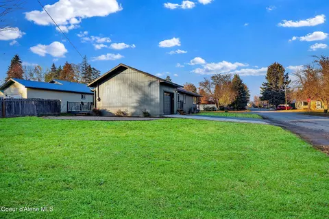 Exterior - 1005 Cedar St, Sandpoint, ID 83864 photo 10 of 13