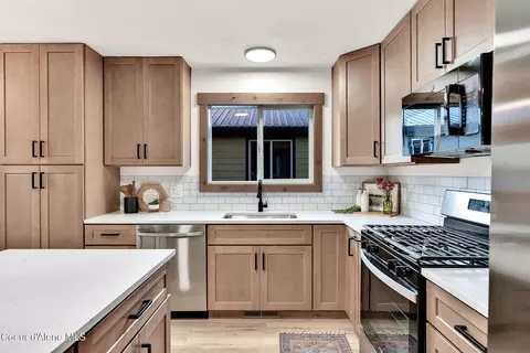 Kitchen - 1005 Cedar St, Sandpoint, ID 83864 photo 1 of 5