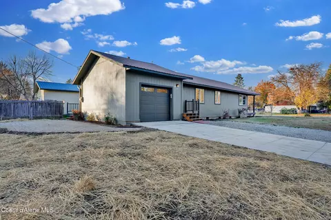 Exterior - 1005 Cedar St, Sandpoint, ID 83864 photo 6 of 13