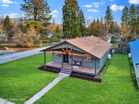Exterior - 1005 Cedar St, Sandpoint, ID 83864 photo 2 of 13