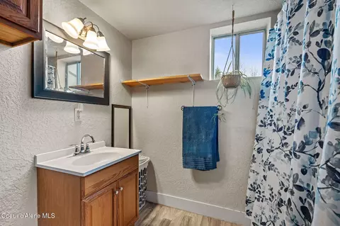Bath - 508 Main St, Pinehurst, ID 83850 photo 2 of 2