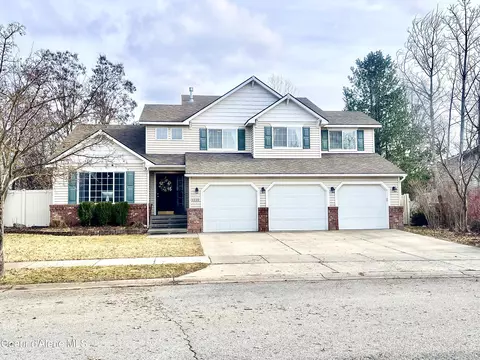 6222 N Parque Dr, Coeur D'alene, ID 83815