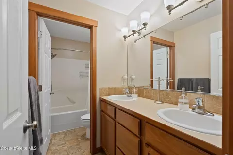 Bath - 1577 W Yaquina Dr, Post Falls, ID 83854 photo 1 of 4