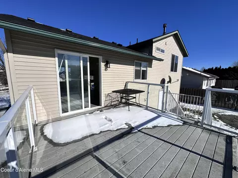 Exterior - 240 W Commanche St, Post Falls, ID 83854 photo 4 of 11