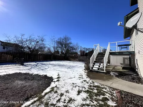 Exterior - 240 W Commanche St, Post Falls, ID 83854 photo 6 of 11