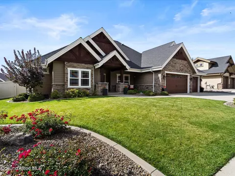 1201 E Maroon Creek Dr, Hayden, ID 83835
