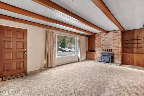 Living - 1028 E Larch Ave, Osburn, ID 83849 photo 2 of 3