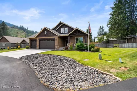 8729 N Stable Trace Ct, Hayden, ID 83835