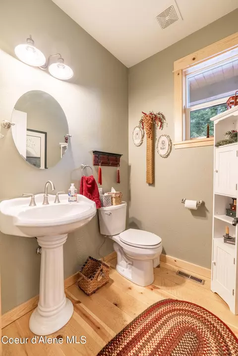 Bath - 10291 E Riley Loop, Athol, ID 83801 photo 3 of 4