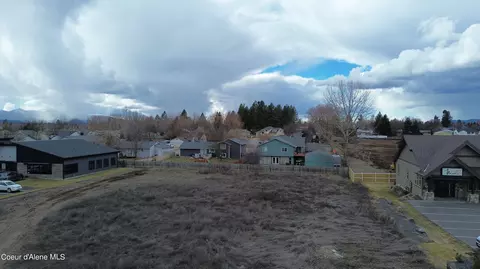 8975 N Hess St, Hayden, ID 83835