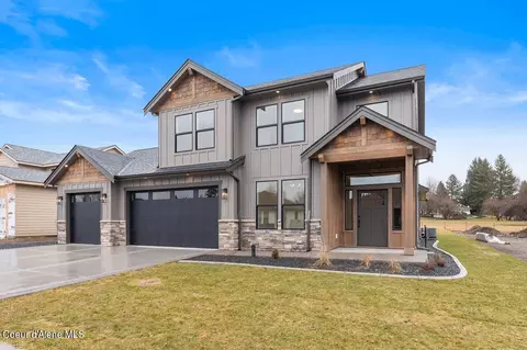 1409 Ezra Ave, Hayden, ID 83835