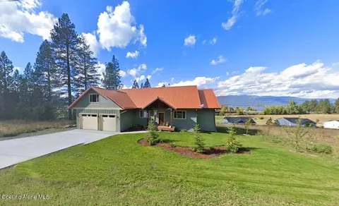 817 Bottle Bay Rd, Sagle, ID 83860