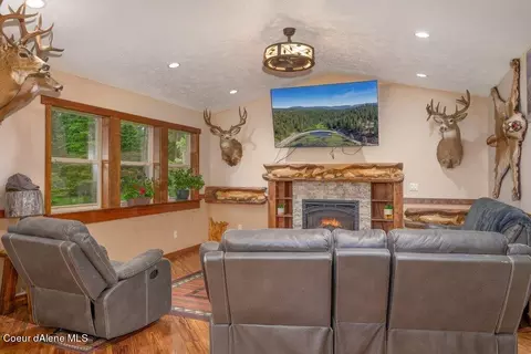 Living - 10570 E Far Cry Rd, Athol, ID 83801 photo 4 of 5