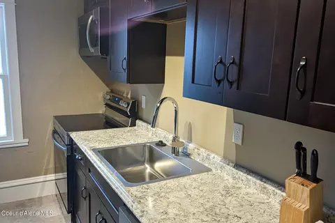 Kitchen - 223 S 221 S Second Ave, Sandpoint, ID 83864 photo 3 of 5