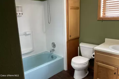 Bath - 223 S 221 S Second Ave, Sandpoint, ID 83864 photo 2 of 3