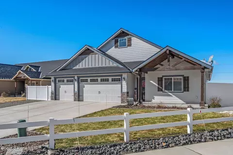 10707 N Murcia Ln, Hayden, ID 83835
