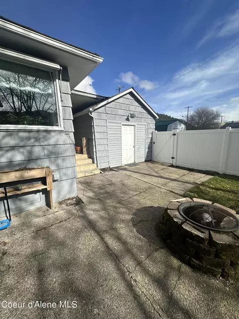 Exterior - 132 W Brown Ave, Kellogg, ID 83837 photo 8 of 15