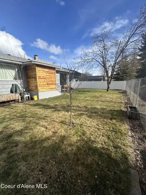 Exterior - 132 W Brown Ave, Kellogg, ID 83837 photo 6 of 15