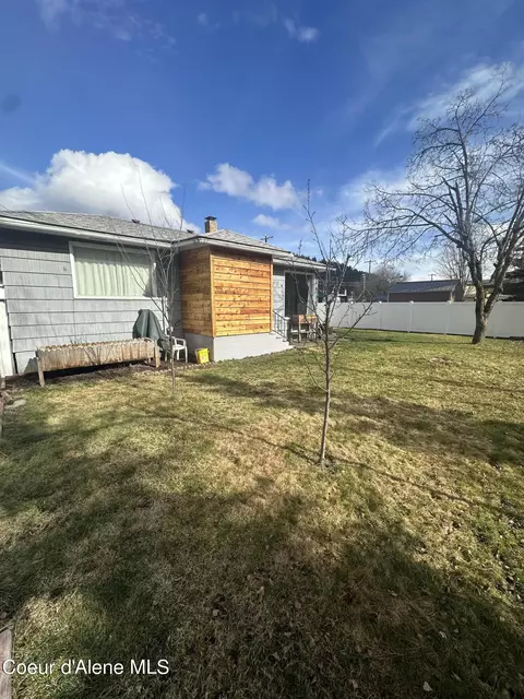 Exterior - 132 W Brown Ave, Kellogg, ID 83837 photo 7 of 15