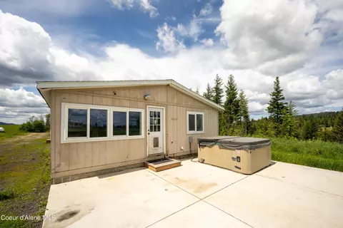 6761 E Sunrise Dr, Harrison, ID 83833 photo 4