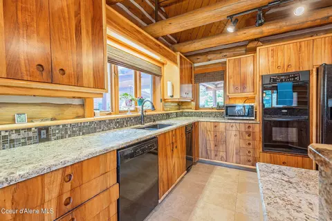 Kitchen - 701 Gooby Rd, Sandpoint, ID 83864 photo 5 of 7