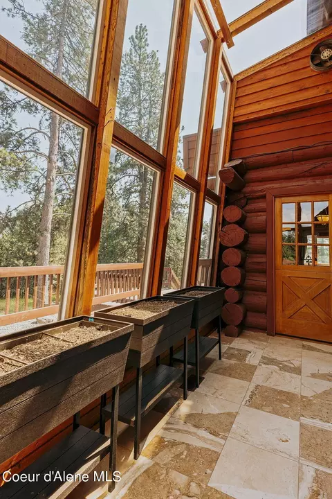 Exterior - 701 Gooby Rd, Sandpoint, ID 83864 photo 9 of 15