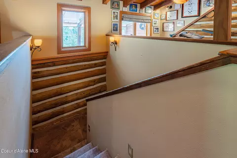 Entry Way - 701 Gooby Rd, Sandpoint, ID 83864 photo 2 of 2