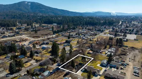 548 E Orchard Ave, Hayden, ID 83835 photo 4