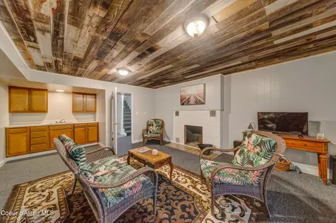 Living - 122 E Mullan Ave, Kellogg, ID 83837 photo 4 of 5