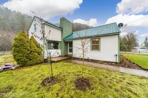 Exterior - 122 E Mullan Ave, Kellogg, ID 83837 photo 3 of 8