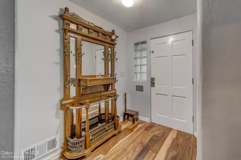 Entry Way - 122 E Mullan Ave, Kellogg, ID 83837 photo 1 of 1