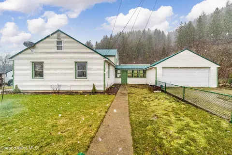 122 E Mullan Ave, Kellogg, ID 83837