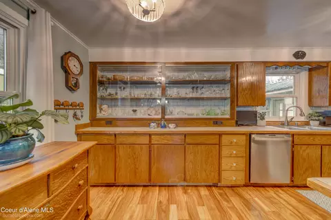 Kitchen - 122 E Mullan Ave, Kellogg, ID 83837 photo 5 of 6