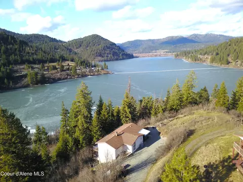 8807 E Traybur Ct, Saint Maries, ID 83861