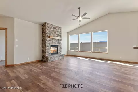 1932 E Mykal Ct, Post Falls, ID 83854 photo 3
