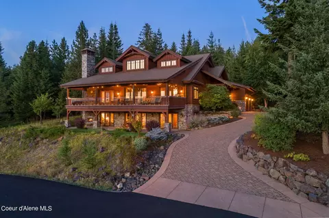 7656 S Buckrail Rd, Harrison, ID 83833