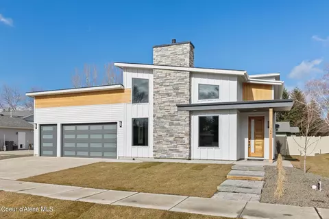 1321 Ezra Ave, Hayden, ID 83835