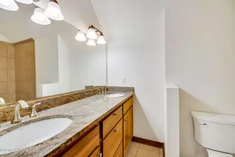 Bath - 515 Bunker Ave #3, Kellogg, ID 83837 photo 2 of 6