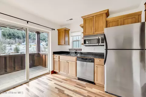 Kitchen - 515 Bunker Ave #3, Kellogg, ID 83837 photo 3 of 4