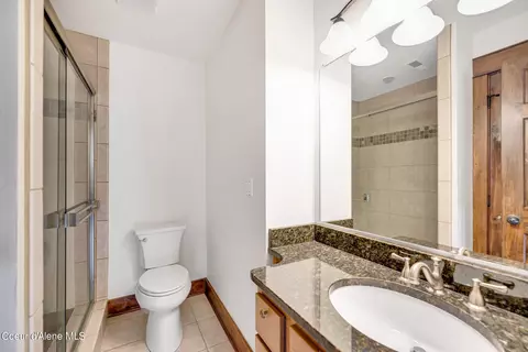 Bath - 515 Bunker Ave #3, Kellogg, ID 83837 photo 1 of 6