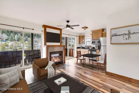 Living - 515 Bunker Ave #3, Kellogg, ID 83837 photo 5 of 5