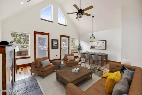Living - 515 Bunker Ave #3, Kellogg, ID 83837 photo 1 of 5