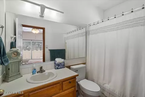 Bath - 241 W Frontier Trl, Post Falls, ID 83854 photo 1 of 2