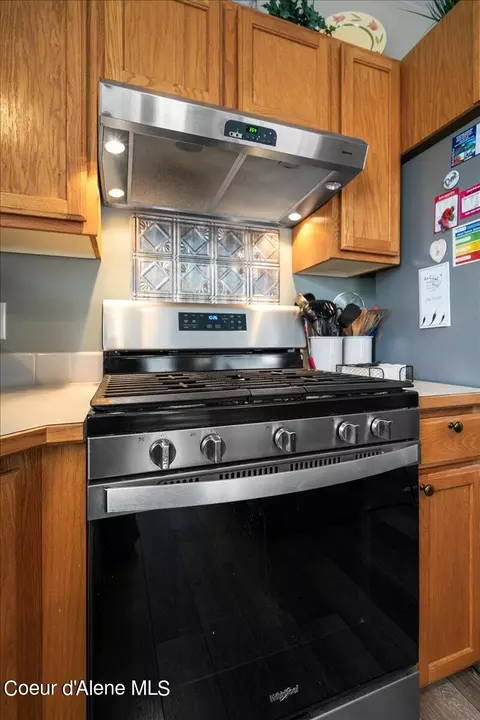 Kitchen - 241 W Frontier Trl, Post Falls, ID 83854 photo 4 of 4