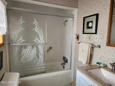 120 W Mullan Ave, Kellogg, ID 83837 photo 9