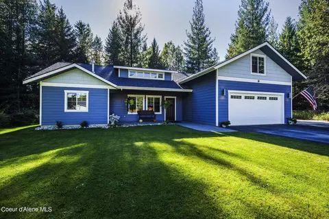 37 Park Ln, Sandpoint, ID 83864