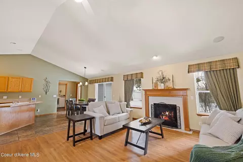 Living - 4580 E Weatherby Ave, Post Falls, ID 83854 photo 2 of 2